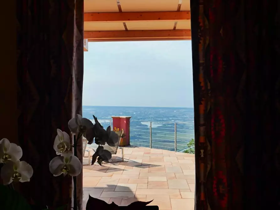 Immagine 98 di Casa colonica in vendita  a Massarosa