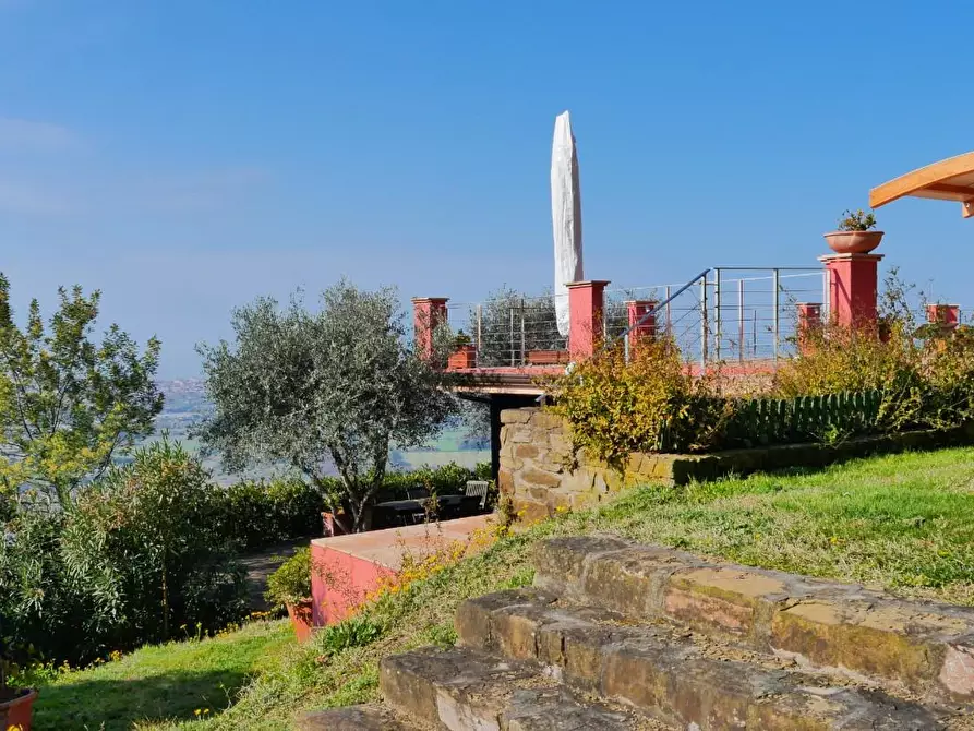 Immagine 56 di Casa colonica in vendita  a Massarosa