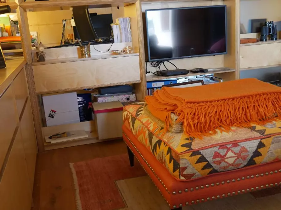 Immagine 136 di Casa colonica in vendita  a Massarosa