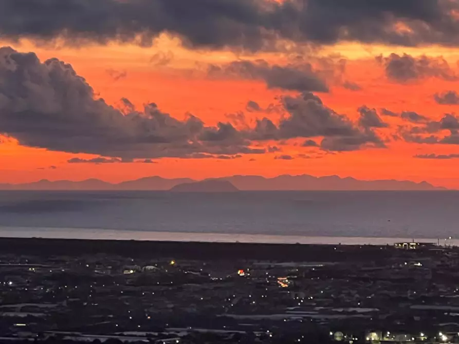 Immagine 178 di Casa colonica in vendita  a Massarosa