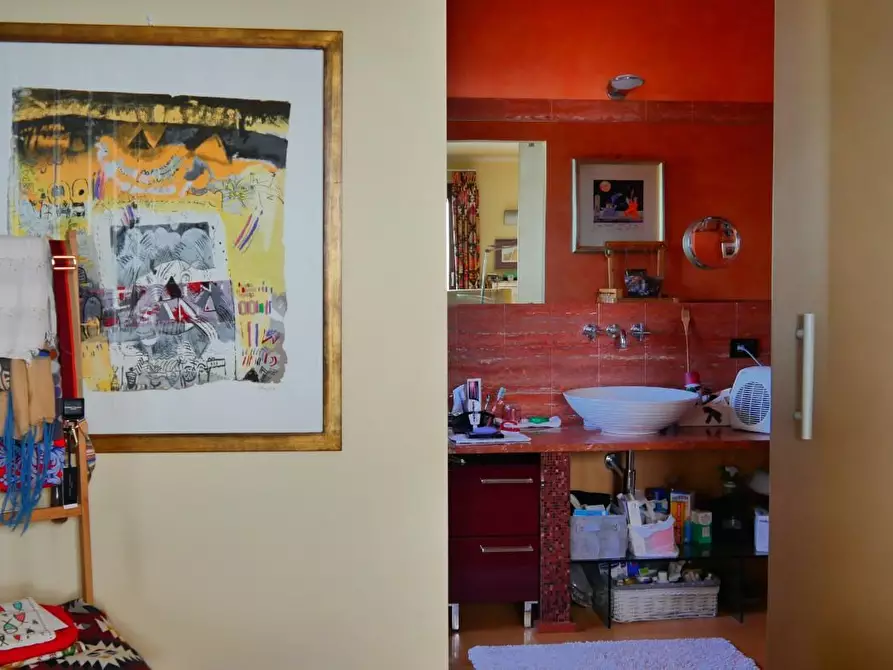 Immagine 185 di Casa colonica in vendita  a Massarosa