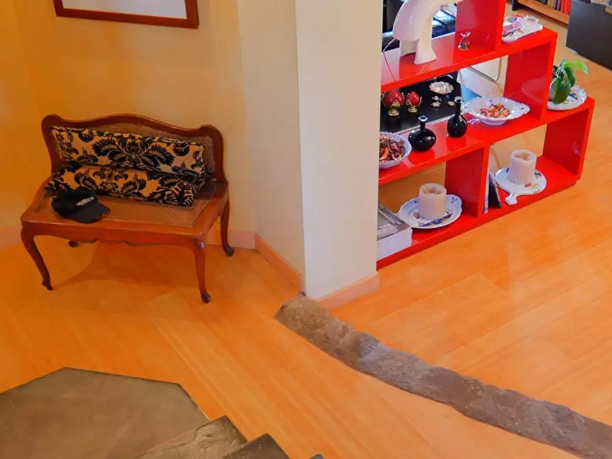 Immagine 116 di Casa colonica in vendita  a Massarosa