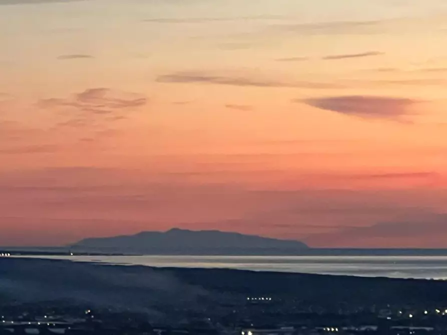 Immagine 158 di Casa colonica in vendita  a Massarosa