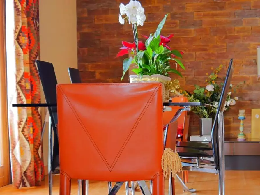 Immagine 101 di Casa colonica in vendita  a Massarosa