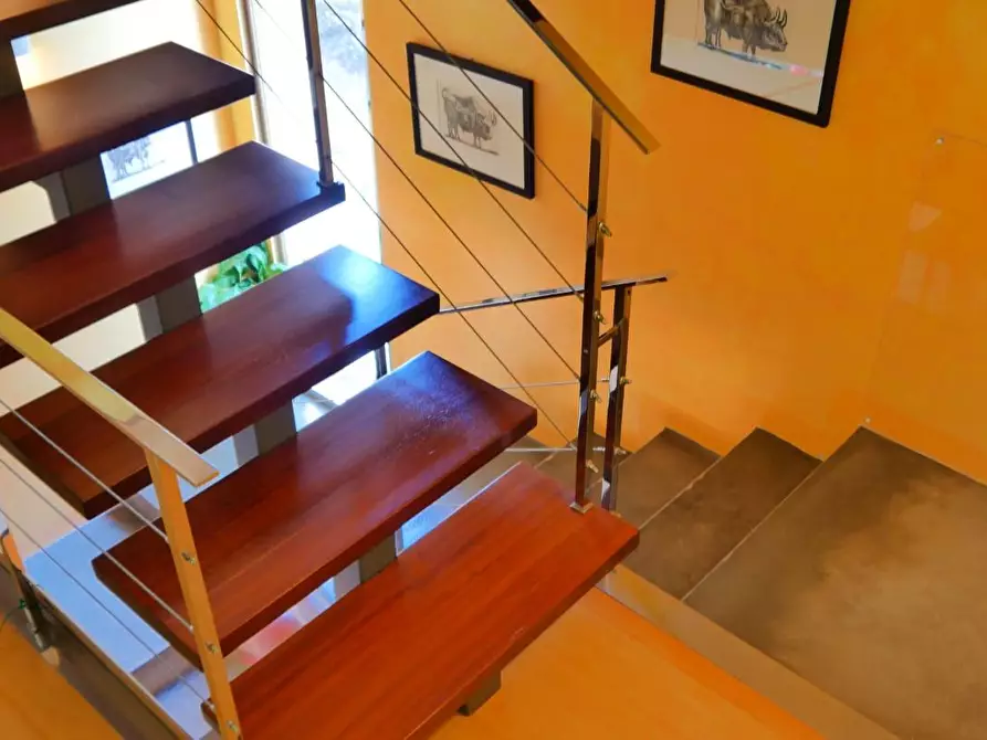 Immagine 120 di Casa colonica in vendita  a Massarosa