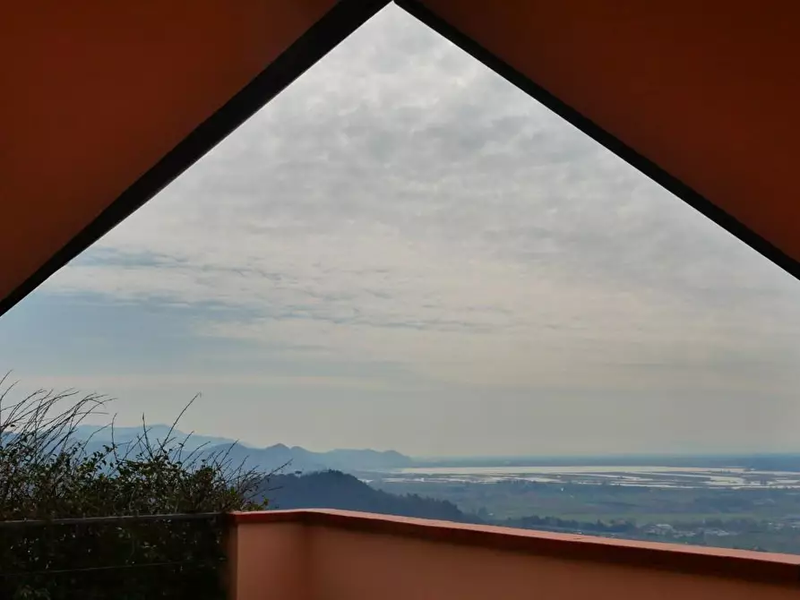 Immagine 142 di Casa colonica in vendita  a Massarosa