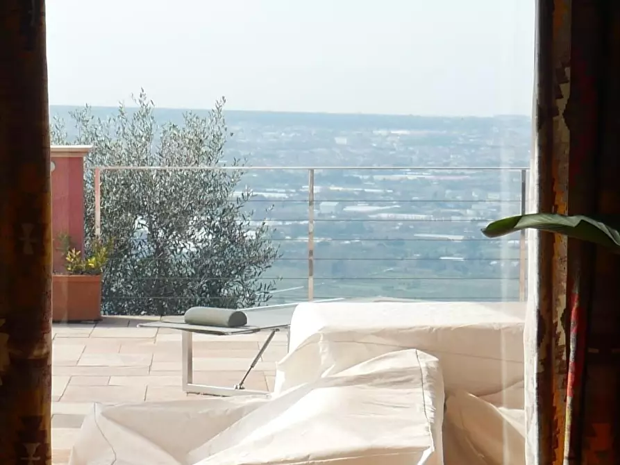 Immagine 111 di Casa colonica in vendita  a Massarosa