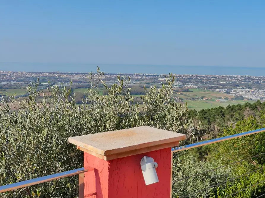 Immagine 23 di Casa colonica in vendita  a Massarosa