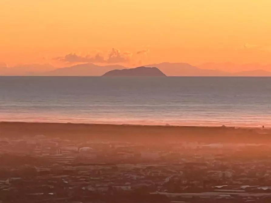 Immagine 166 di Casa colonica in vendita  a Massarosa