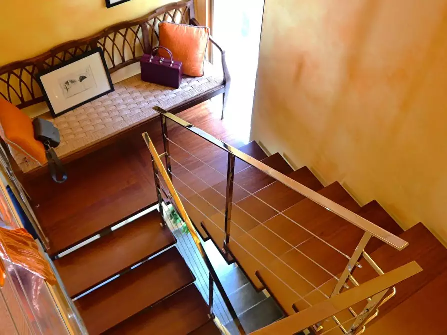 Immagine 126 di Casa colonica in vendita  a Massarosa