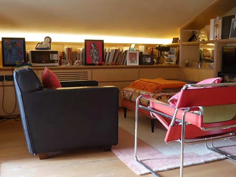 Immagine 129 di Casa colonica in vendita  a Massarosa