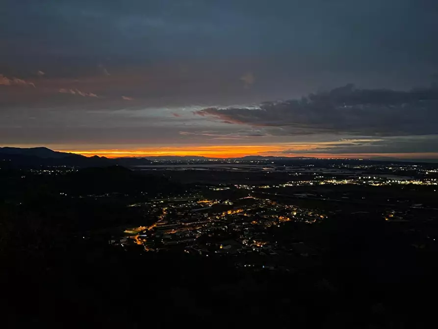Immagine 177 di Casa colonica in vendita  a Massarosa
