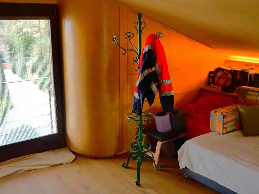 Immagine 139 di Casa colonica in vendita  a Massarosa