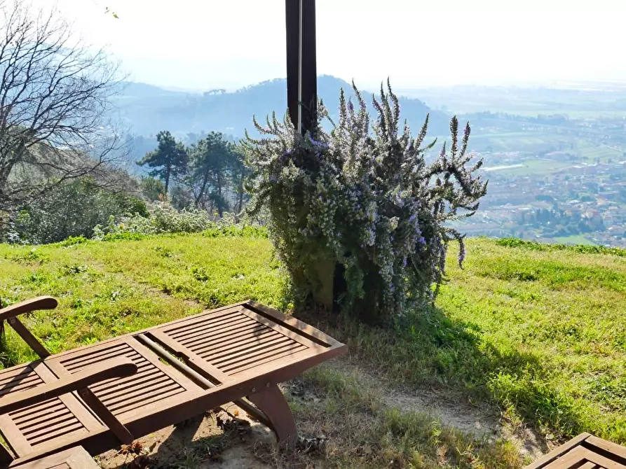 Immagine 73 di Casa colonica in vendita  a Massarosa