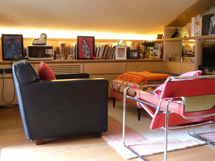 Immagine 130 di Casa colonica in vendita  a Massarosa