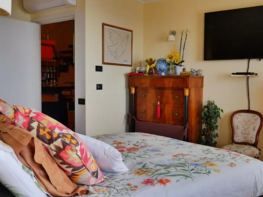 Immagine 123 di Casa colonica in vendita  a Massarosa