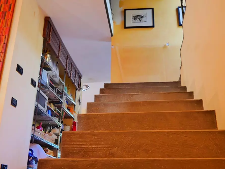 Immagine 115 di Casa colonica in vendita  a Massarosa