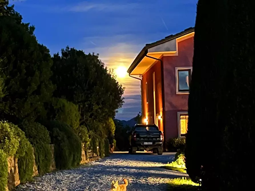 Immagine 172 di Casa colonica in vendita  a Massarosa