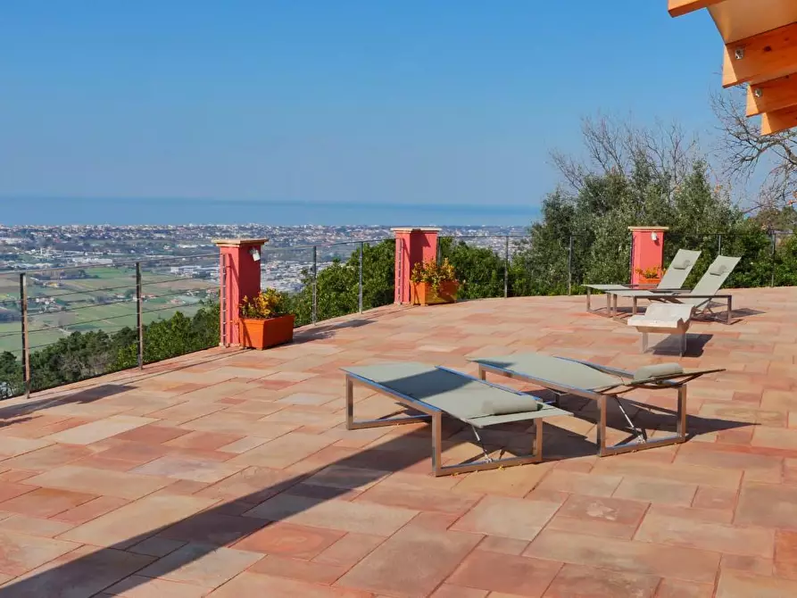 Immagine 24 di Casa colonica in vendita  a Massarosa