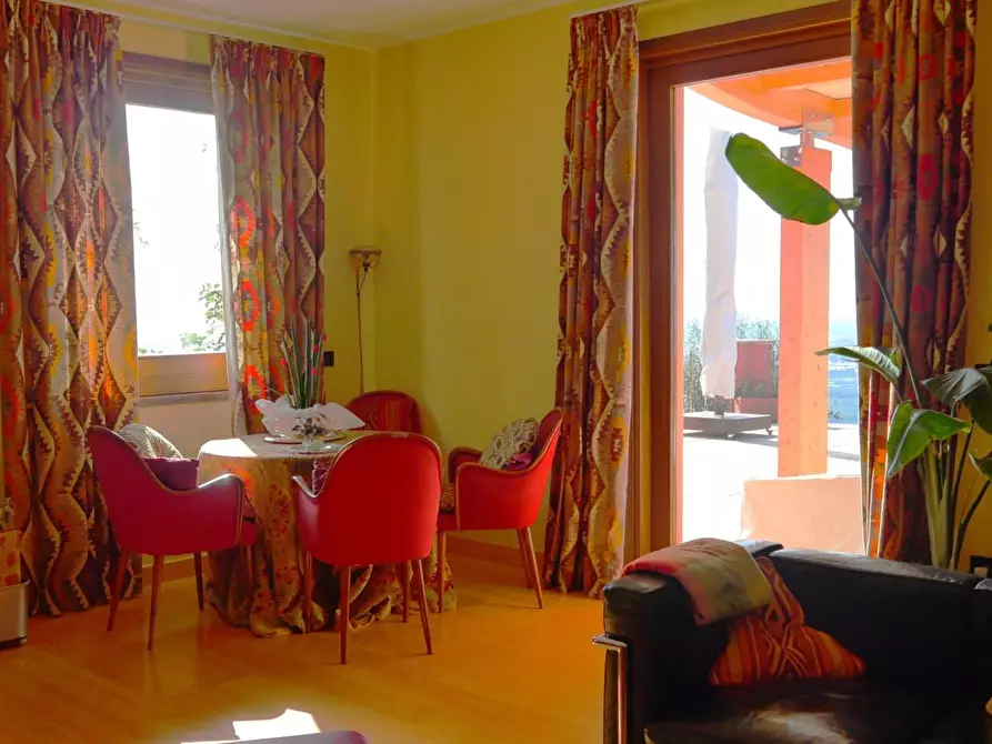 Immagine 106 di Casa colonica in vendita  a Massarosa