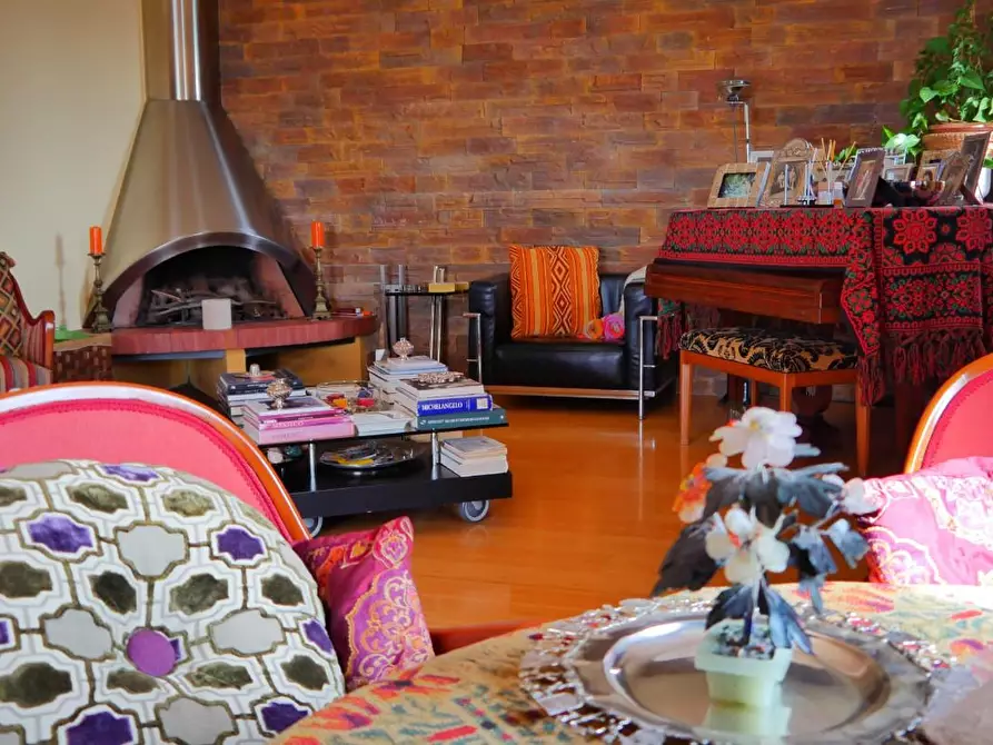 Immagine 110 di Casa colonica in vendita  a Massarosa