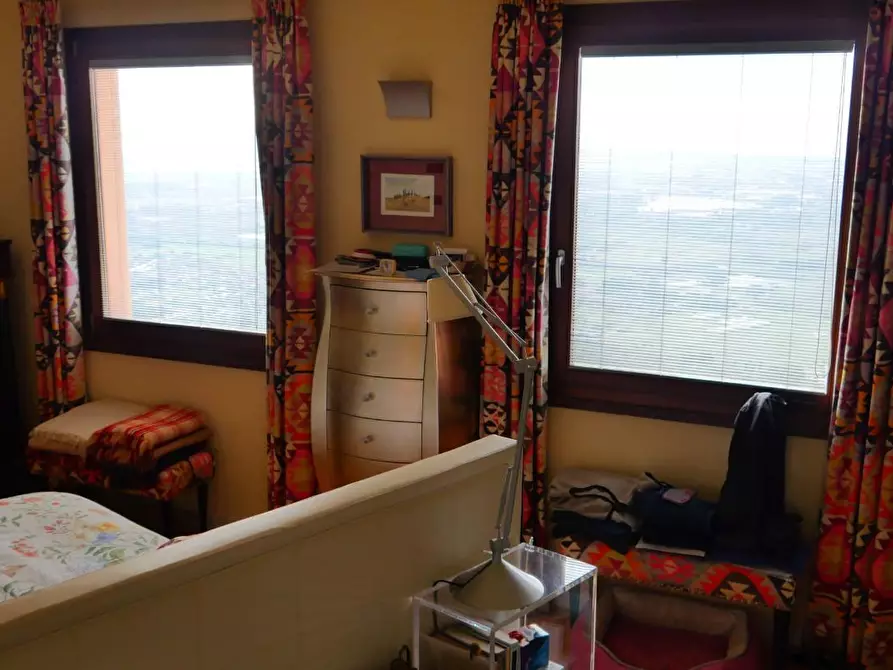 Immagine 183 di Casa colonica in vendita  a Massarosa