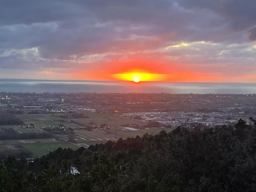 Immagine 163 di Casa colonica in vendita  a Massarosa