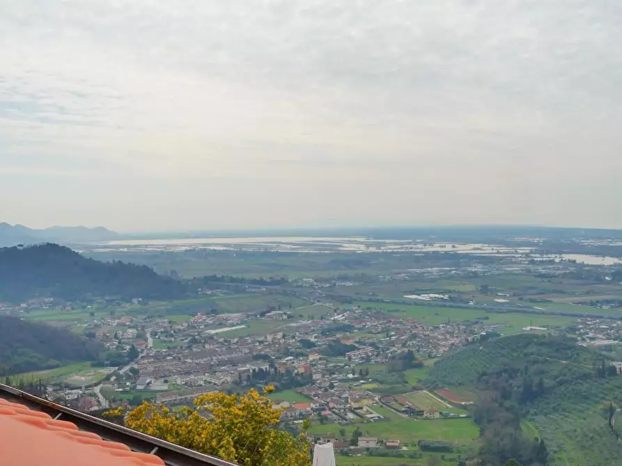 Immagine 149 di Casa colonica in vendita  a Massarosa