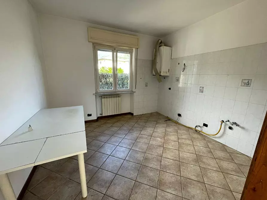 Immagine 8 di Villetta a schiera in vendita  a Montignoso