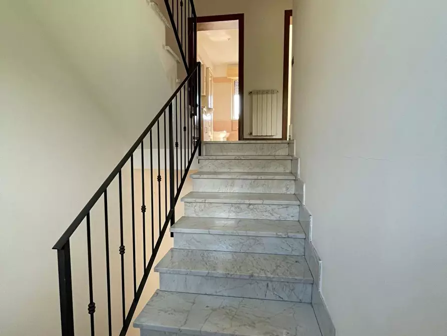 Immagine 11 di Villetta a schiera in vendita  a Montignoso