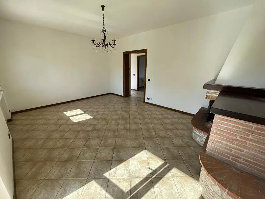 Immagine 5 di Villetta a schiera in vendita  a Montignoso