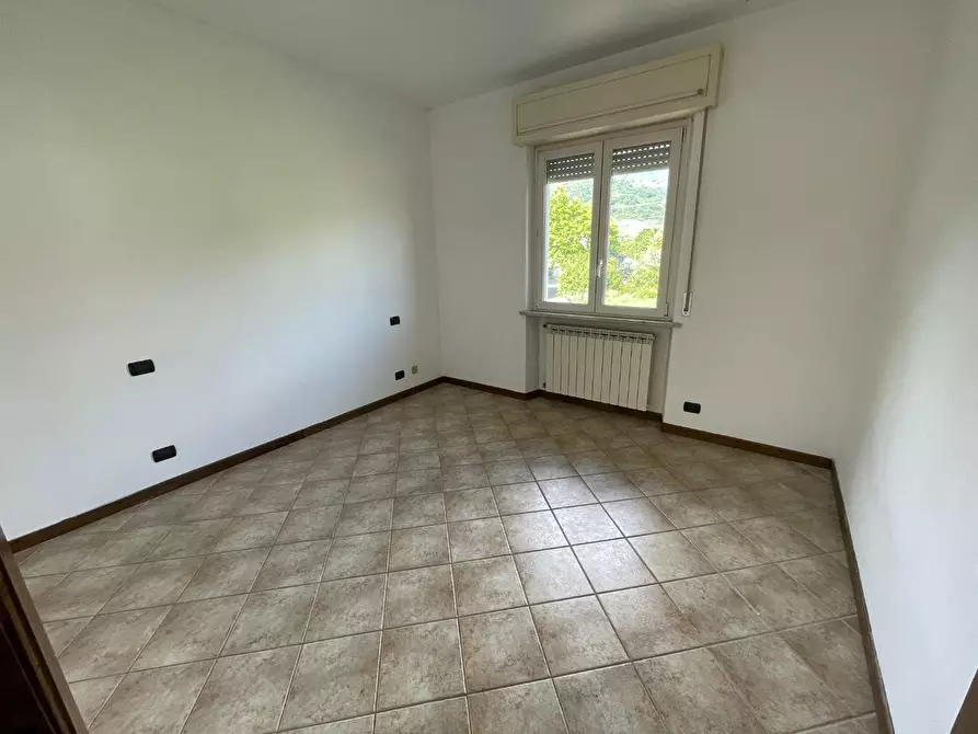 Immagine 16 di Villetta a schiera in vendita  a Montignoso