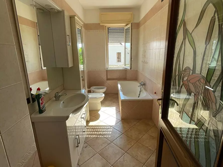 Immagine 13 di Villetta a schiera in vendita  a Montignoso