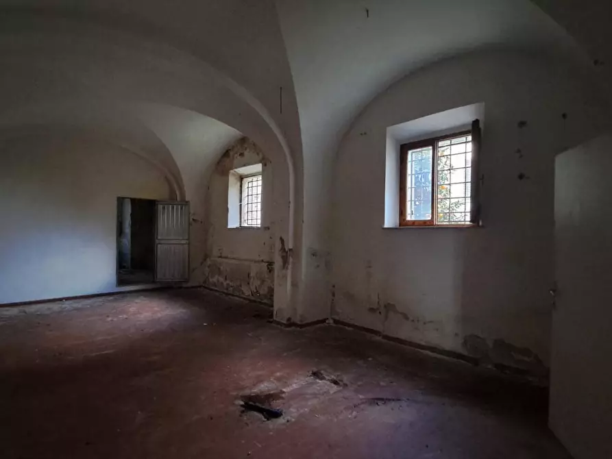 Immagine 1 di Garage in vendita  a Peccioli