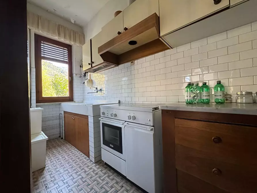 Immagine 19 di Casa indipendente in vendita  a Massa