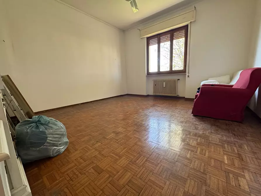 Immagine 9 di Casa indipendente in vendita  a Massa