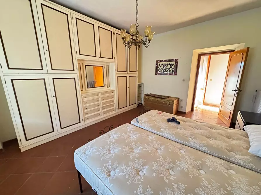 Immagine 5 di Casa indipendente in vendita  a Massa