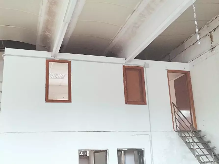 Immagine 7 di Attività artigianale in vendita  a Carmignano