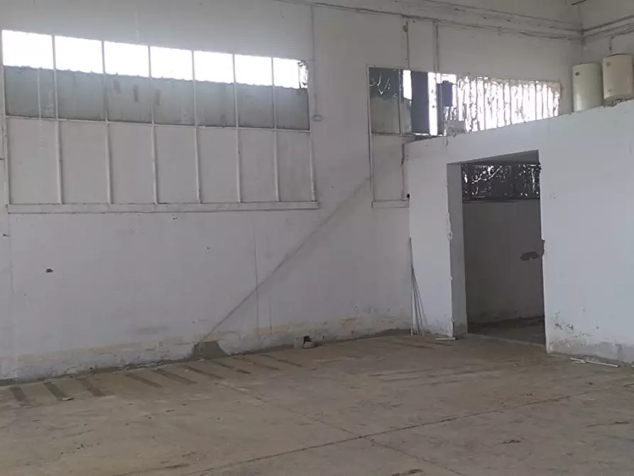 Immagine 9 di Attività artigianale in vendita  a Carmignano