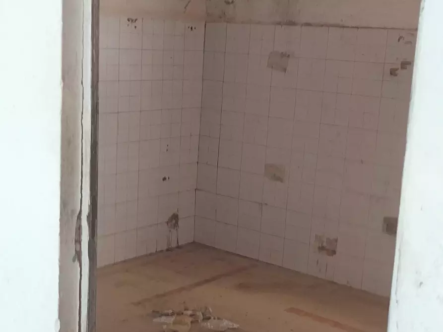 Immagine 13 di Attività artigianale in vendita  a Carmignano