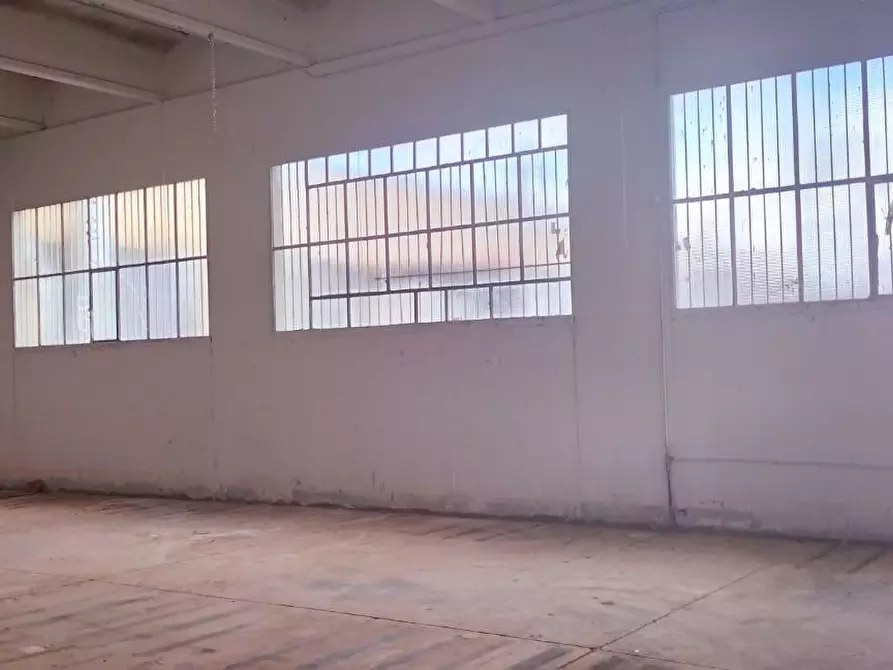 Immagine 3 di Attività artigianale in vendita  a Carmignano