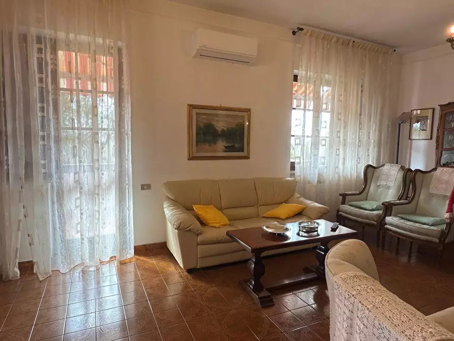 Immagine 9 di Casa bifamiliare in vendita  a Carrara