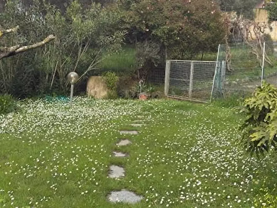 Immagine 22 di Casa bifamiliare in vendita  a Carrara
