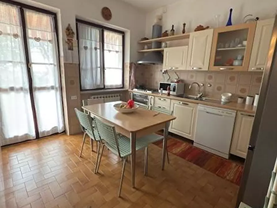 Immagine 5 di Casa bifamiliare in vendita  a Carrara