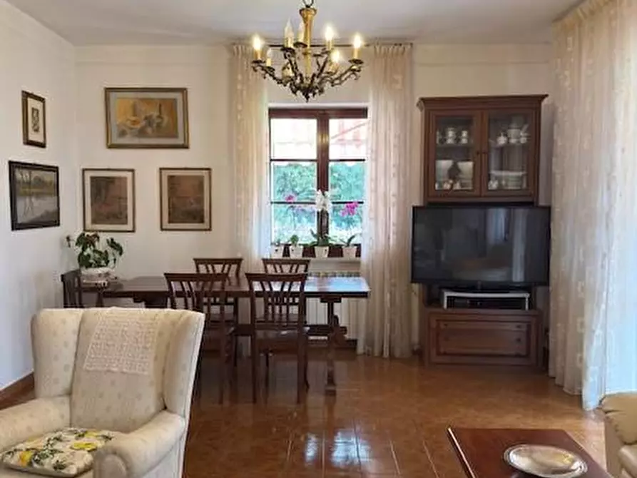 Immagine 4 di Casa bifamiliare in vendita  a Carrara