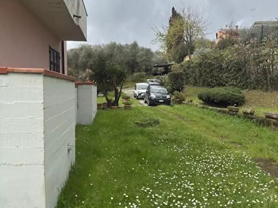 Immagine 23 di Casa bifamiliare in vendita  a Carrara
