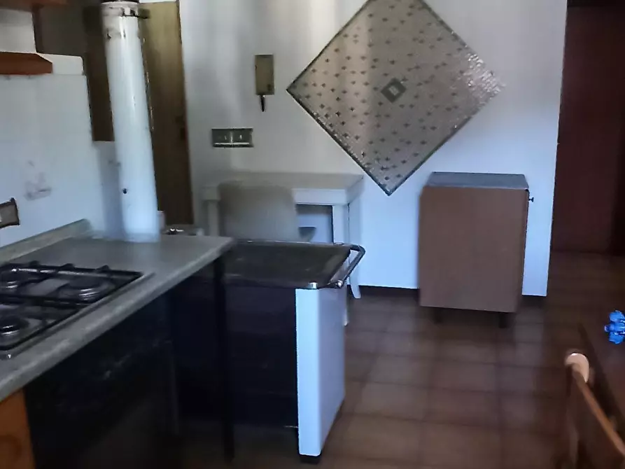 Immagine 7 di Appartamento in vendita  a Lucca