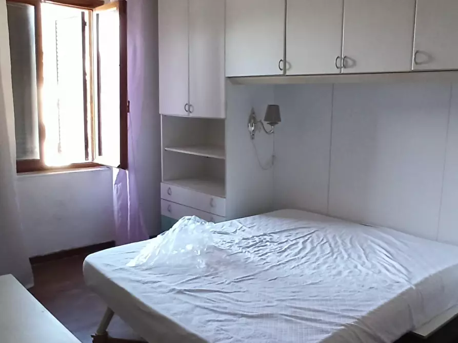 Immagine 15 di Appartamento in vendita  a Lucca