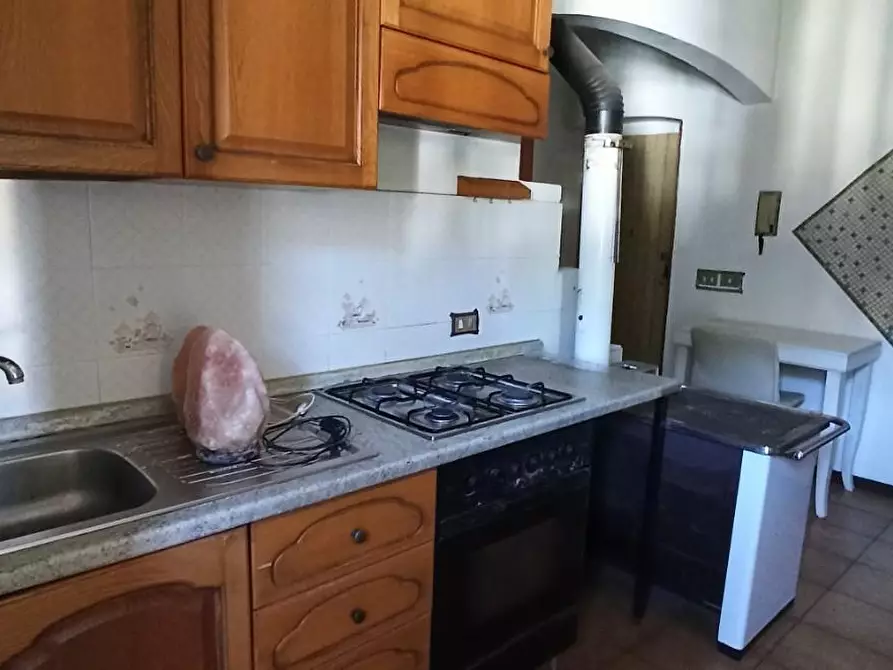 Immagine 6 di Appartamento in vendita  a Lucca