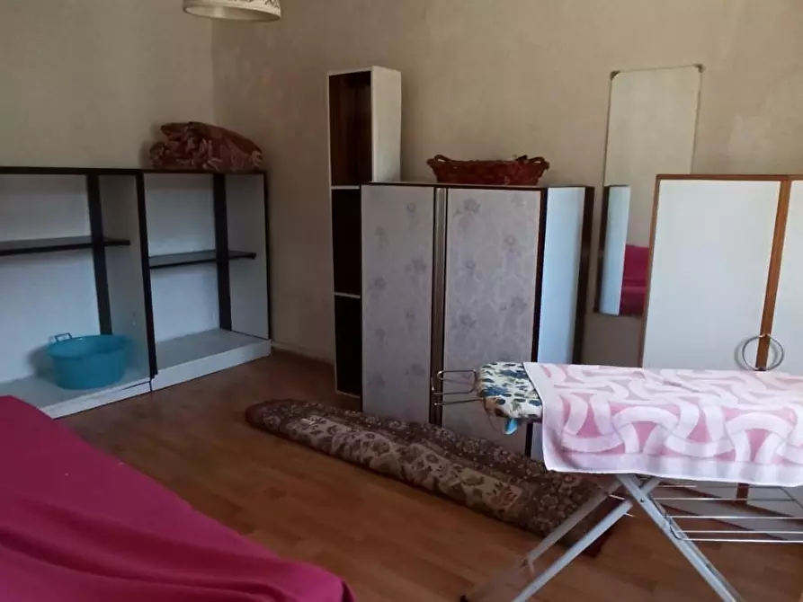 Immagine 2 di Appartamento in vendita  a Lucca